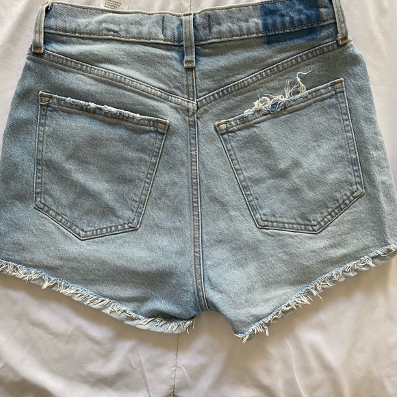 Abercrombie and Fitch high rise mom shorts - Picture 2 of 3